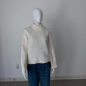 Banana Republic Cream Turtleneck Mockneck Sweater